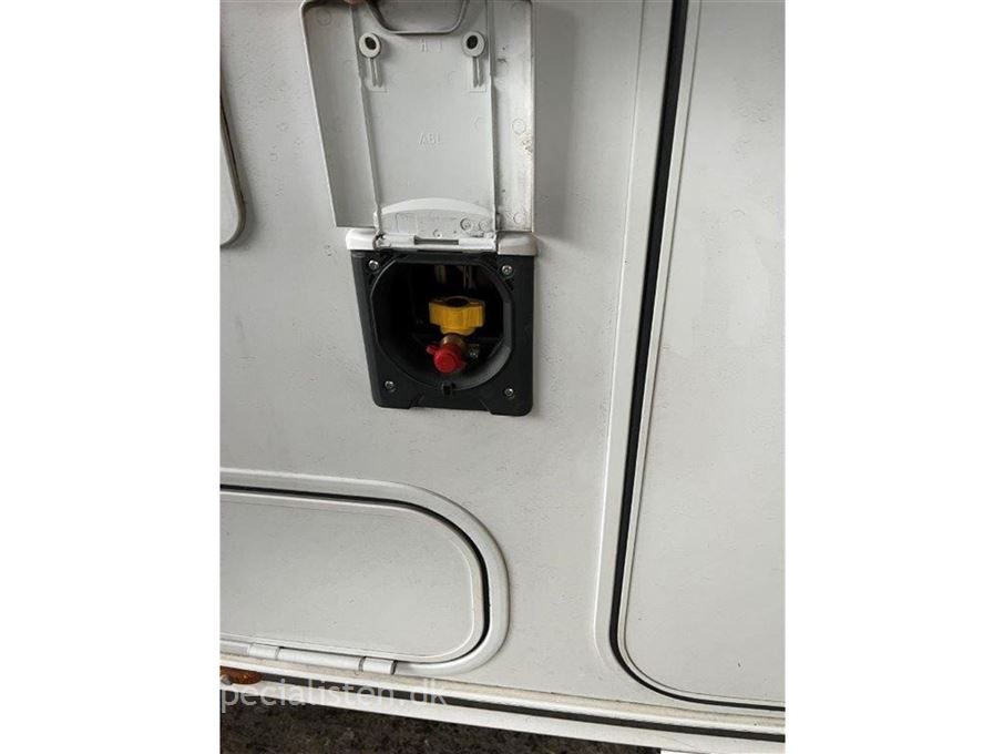 Knaus Sun I 700 LEG